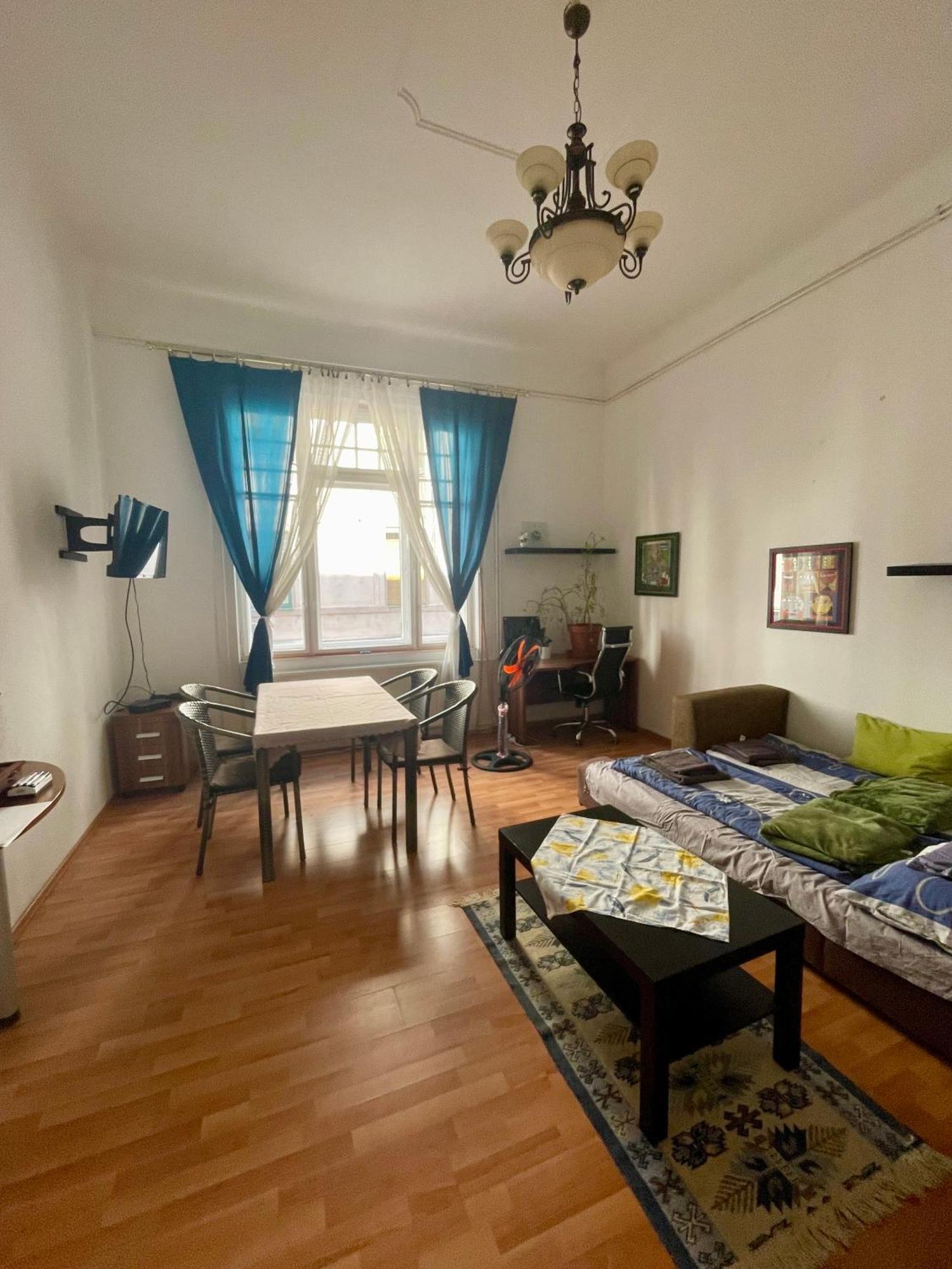 Apartamento Kriszti Budapest Exterior foto